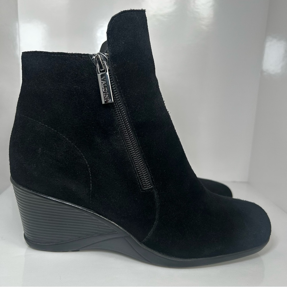 Valdini Women’s Black Suede Ankle Boots, Size 6.5